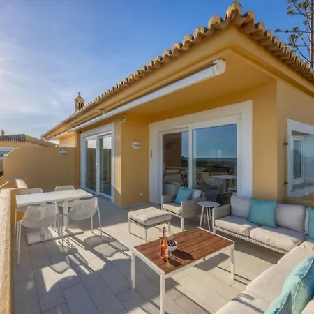 Dom wakacyjny Luxury Villa With Sea Views, Private Pool & Jacuzzi Lagos