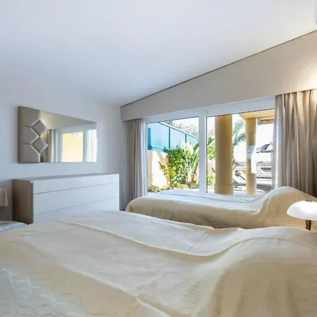 Luxury Villa With Sea Views, Private Pool & Jacuzzi Lagos