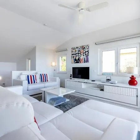 Dom wakacyjny Luxury Villa With Sea Views, Private Pool & Jacuzzi Lagos