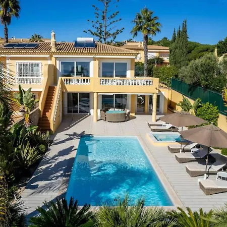 Dom wakacyjny Luxury Villa With Sea Views, Private Pool & Jacuzzi Lagos