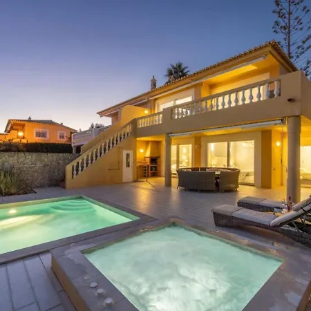 Luxury Villa With Sea Views, Private Pool & Jacuzzi * Lagos