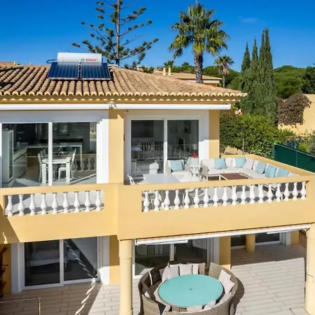 Luxury Villa With Sea Views, Private Pool & Jacuzzi Lagos